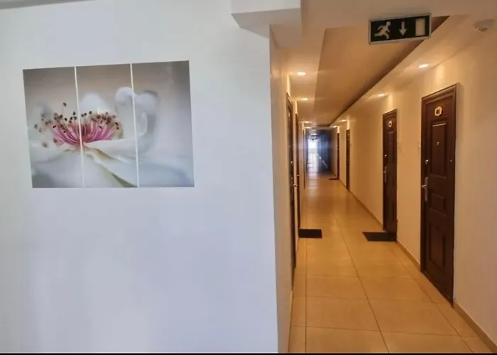 Gul Mona דירה סאטורן