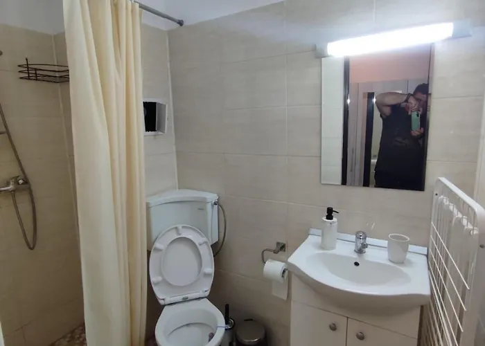 Gul Mona סאטורן